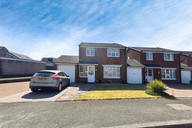 3 bedroom link detached house for sale