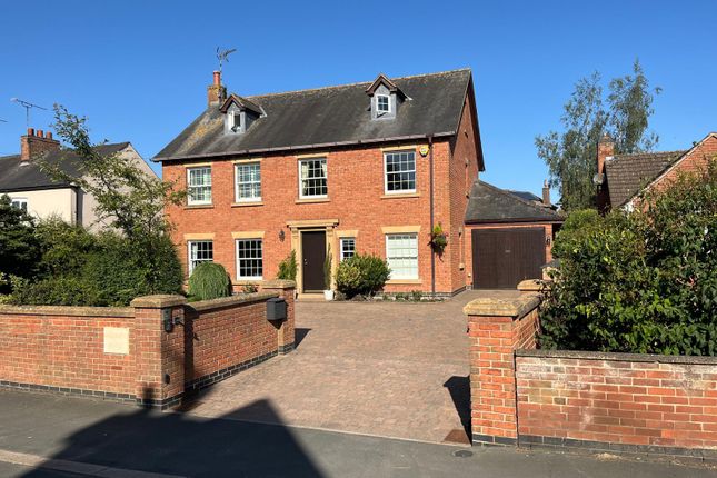 6 bedroom detached house for sale
