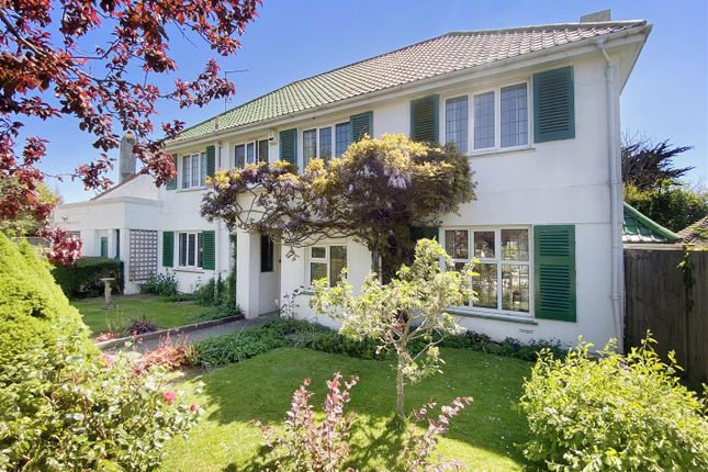 Golden Acre, East Preston BN16 4 bed detached house for sale