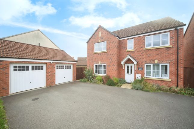 5 bed detached house