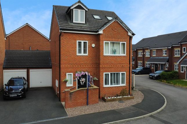 4 bed detached house