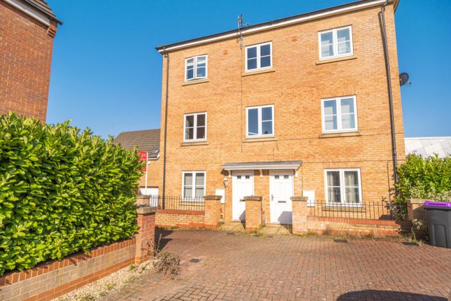 Haddon Road, Grantham, Lincolnshire... 2 bed apartment for sale