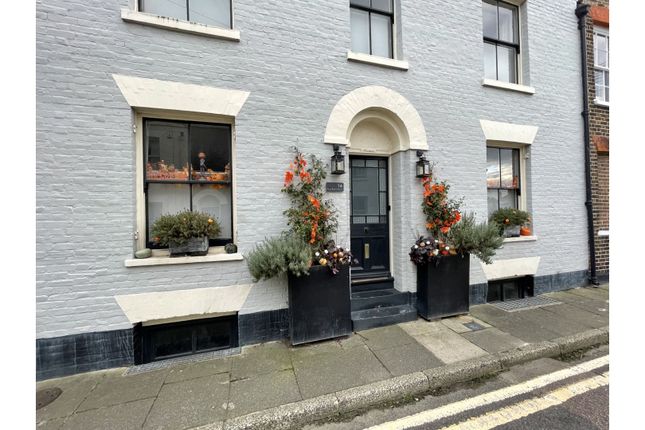 3 bed terraced house