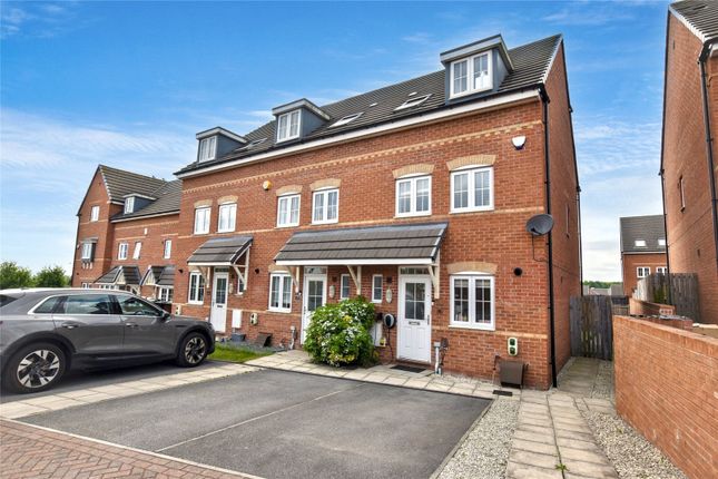 3 bedroom town house for sale