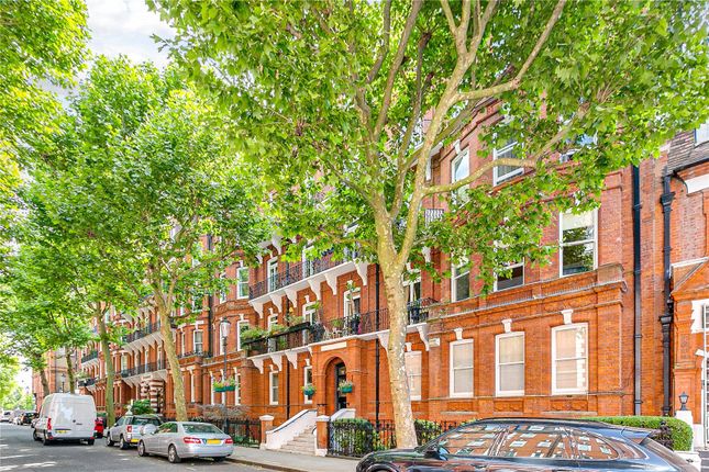 London SW5 4 bed apartment for sale