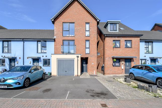 4 bedroom end of terrace house for sale