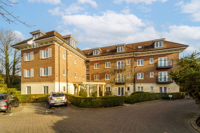 2 bedroom ground floor flat for sale