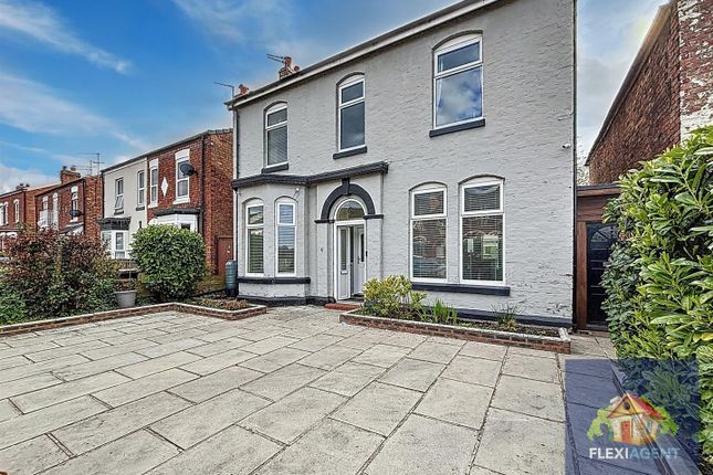 Southbank Road, Southport PR8 5 bed detached house for sale