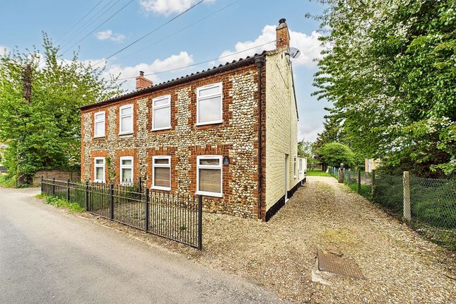 Paynes Lane, Feltwell, IP26 3 bed semi