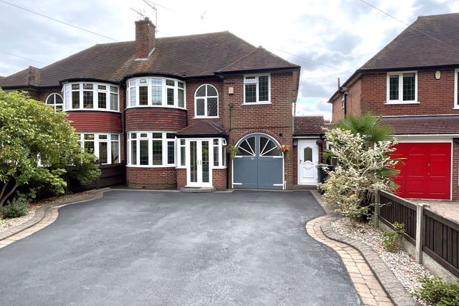 Rosafield Avenue, Halesowen B62 4 bed semi