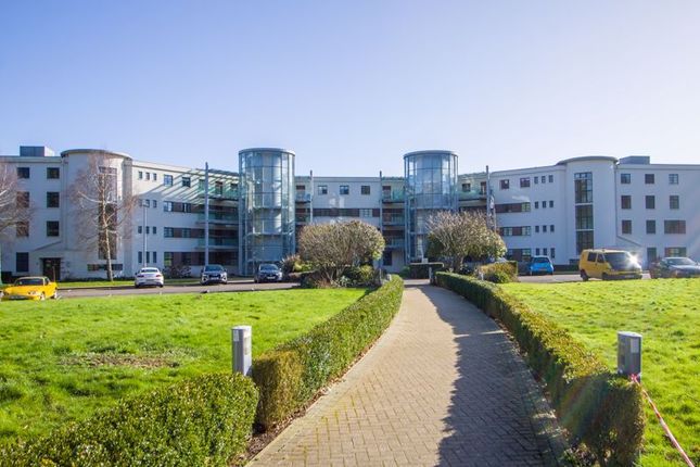 Woodlands, Hayes Point, Sully 2 bed flat for sale