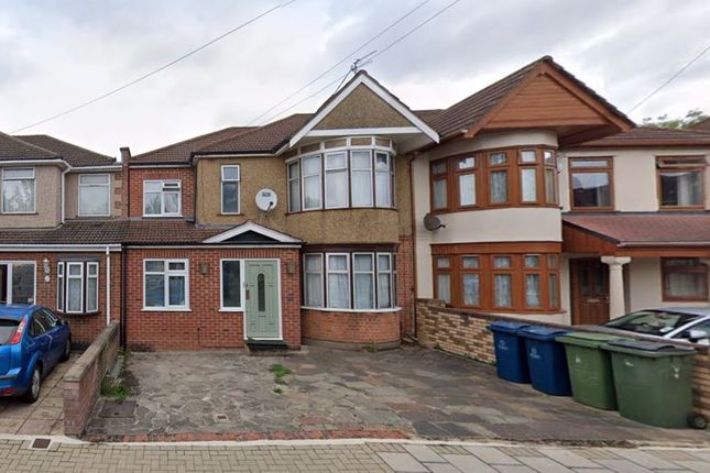 5 bedroom semi-detached house for sale