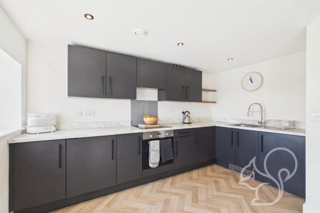 Baronswood Way, Colchester 2 bed penthouse for sale