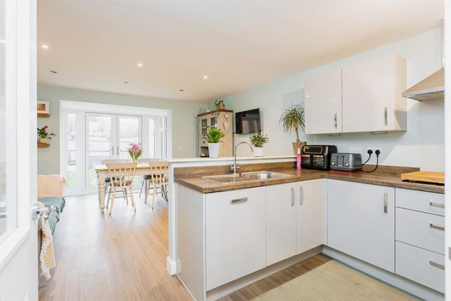 3 bed semi-detached house