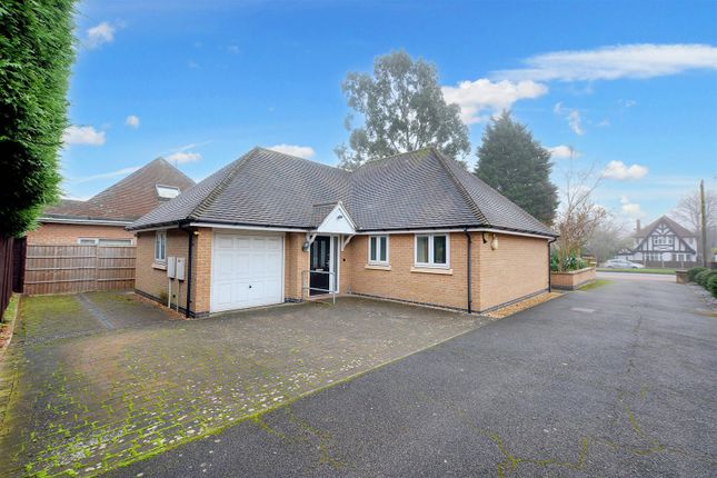 2 bed detached bungalow