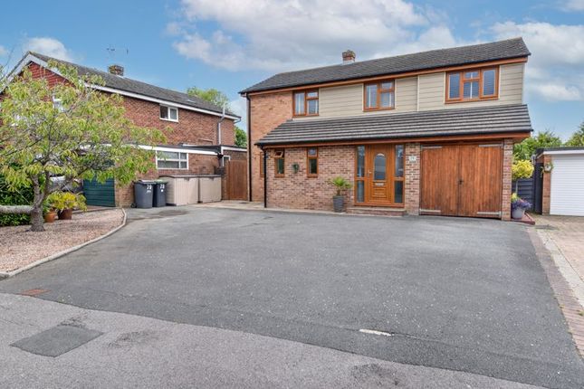 5 bed detached house