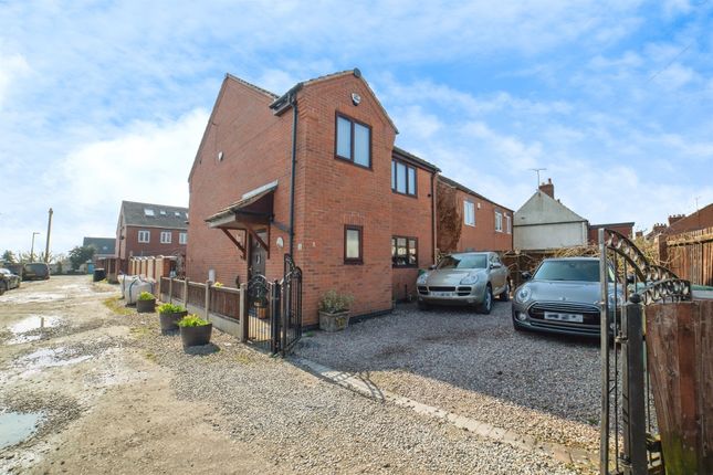 3 bed detached house