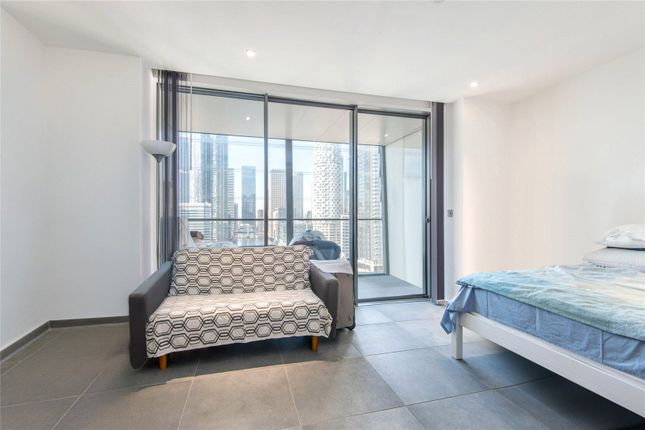 Dollar Bay Point, London E14 1 bed apartment for sale