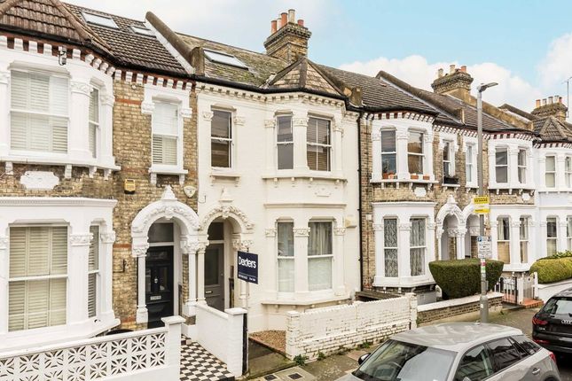 Thirsk Road, London SW11 1 bed flat for sale