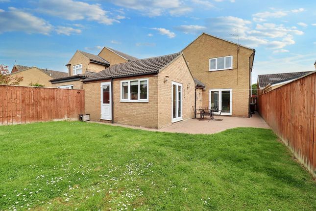 4 bed detached house