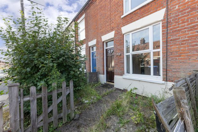 3 bed terraced house
