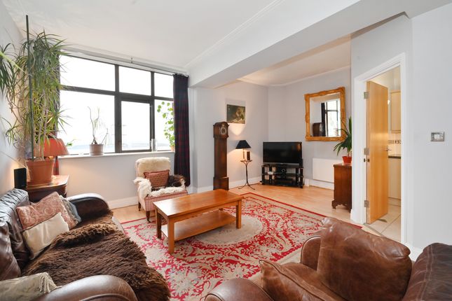 1 Prescot Street, London E1 3 bed flat for sale