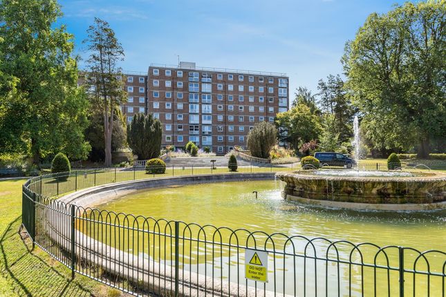 2 bedroom ground floor flat for sale