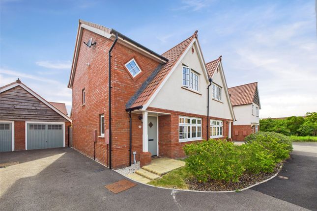 Cowslip Close, Cheltenham... 3 bed semi