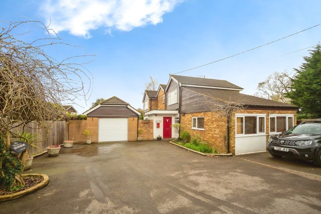 5 bed detached house