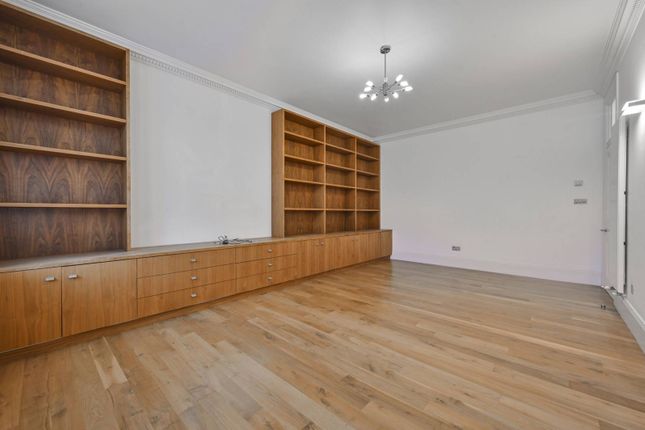 Ridgmount Gardens, Bloomsbury... 2 bed flat for sale