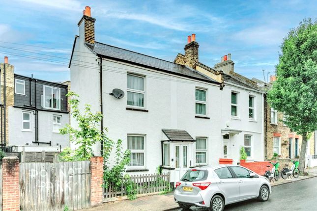 3 bed end terrace house