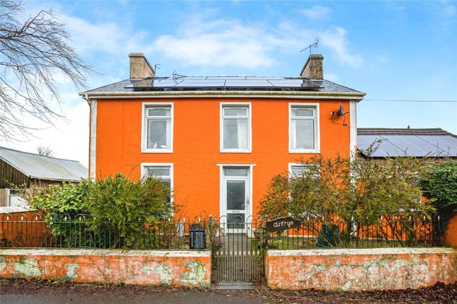 4 bed detached house