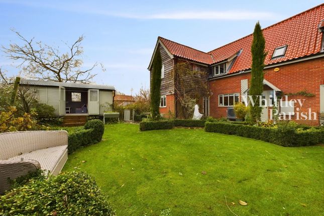 Vicarage Road, Thetford IP24 4 bed detached house for sale