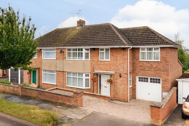 4 bedroom semi-detached house for sale