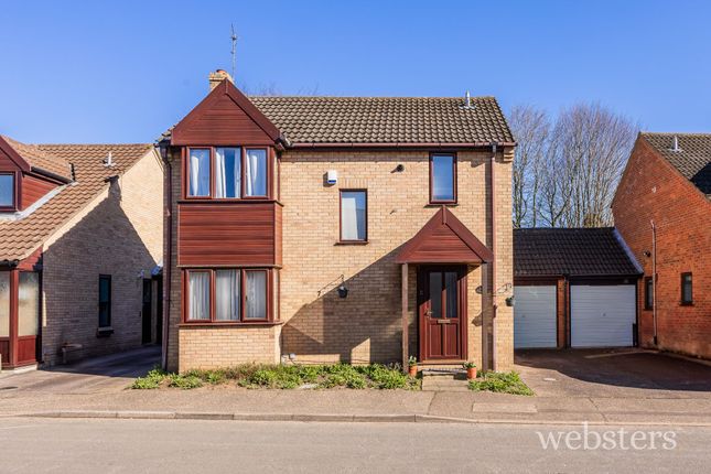 3 bed detached house