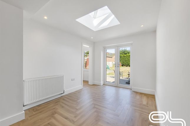 2 bedroom semi-detached bungalow for sale