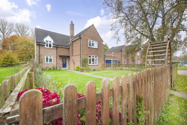 Douglas Close, Norwich NR6 4 bed detached house for sale