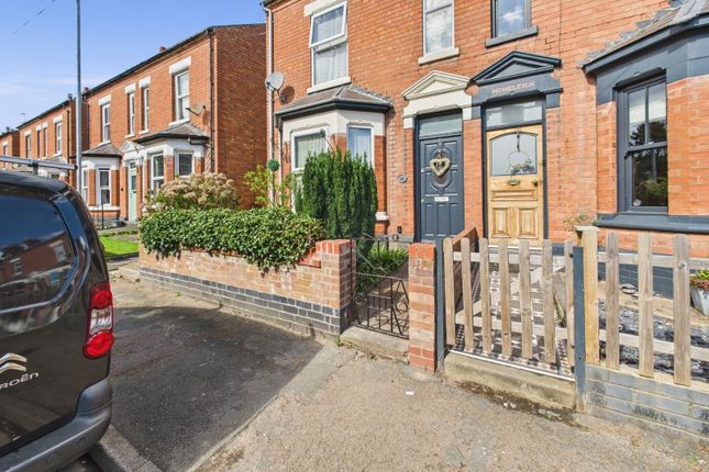 Nelson Road, Worcester... 3 bed semi