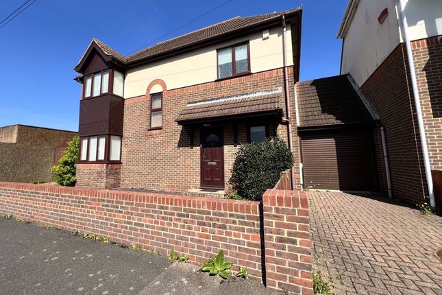 Deal 3 bed detached house for sale