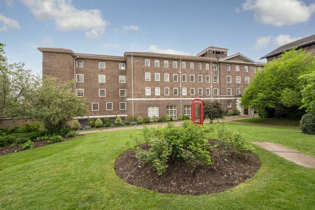 Scott Avenue, Putney, London, SW15 1 bed flat for sale