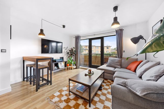 Woodmill Road, London E5 1 bed apartment for sale