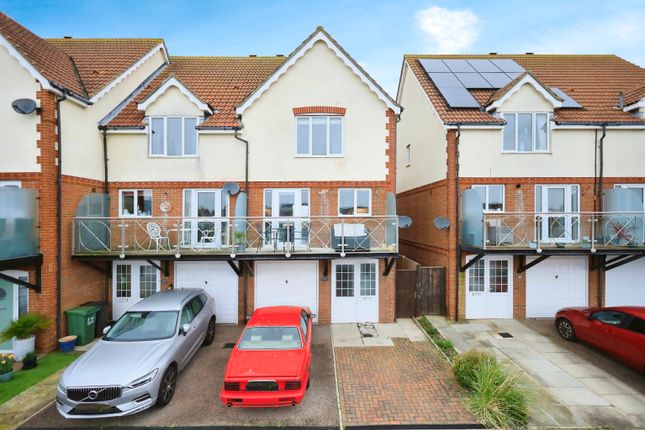 4 bed semi-detached house