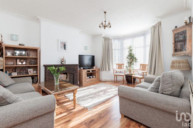 5 bedroom semi-detached house for sale