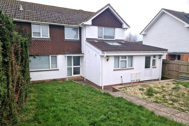 Mountbatten Close, Exmouth, Ex8 4DJ 3 bed semi