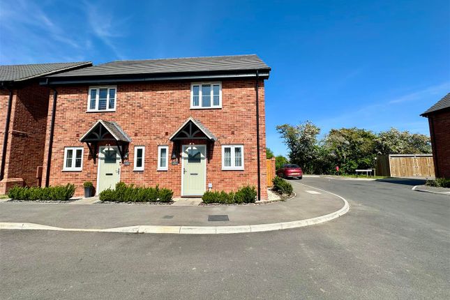 2 bedroom semi-detached house for sale