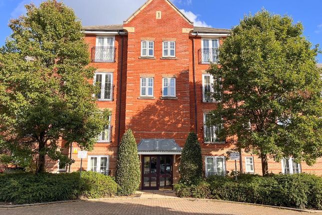 Mill Hill, London NW7 2 bed flat for sale