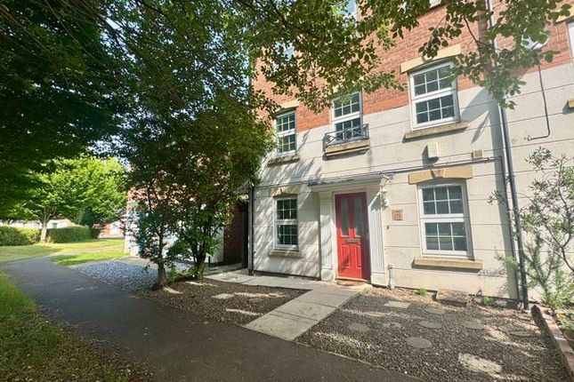 4 bedroom end of terrace house for sale