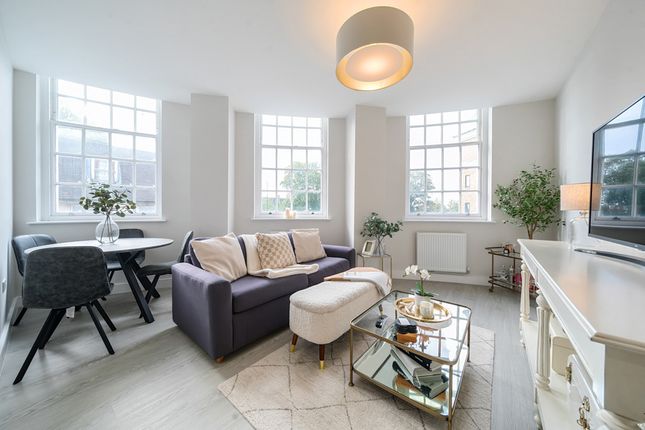 Windsor Street, Uxbridge, Middlesex 1 bed apartment for sale