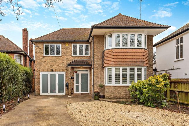 5 bed detached house