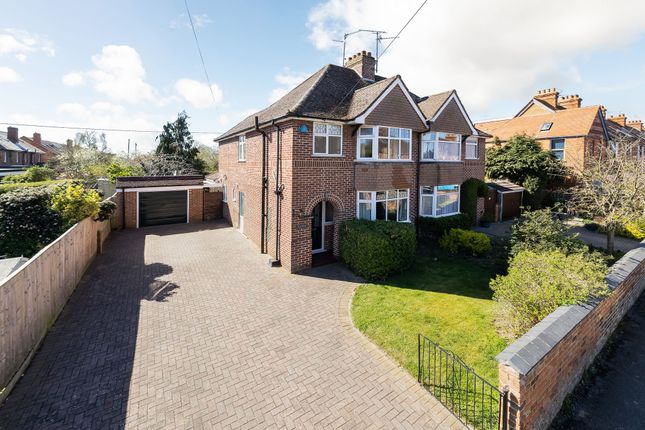 Swinburne Road, Abingdon OX14 3 bed semi